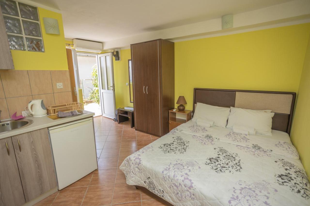 Adriana Apartments Herceg Novi Esterno foto