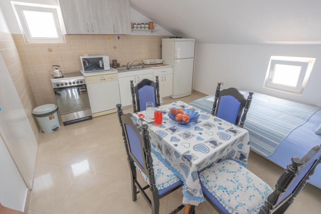 Adriana Apartments Herceg Novi Esterno foto