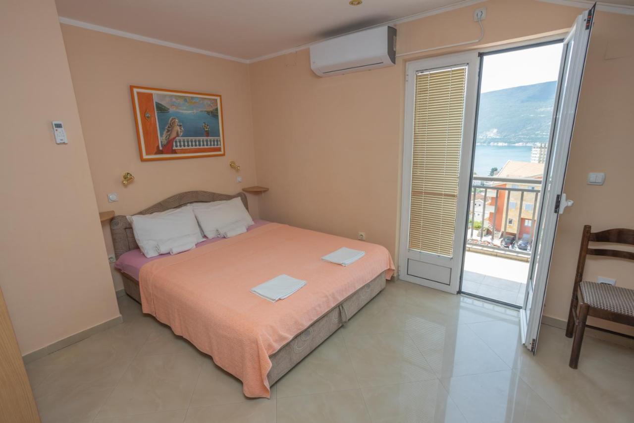 Adriana Apartments Herceg Novi Esterno foto