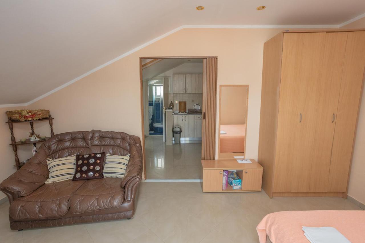 Adriana Apartments Herceg Novi Esterno foto