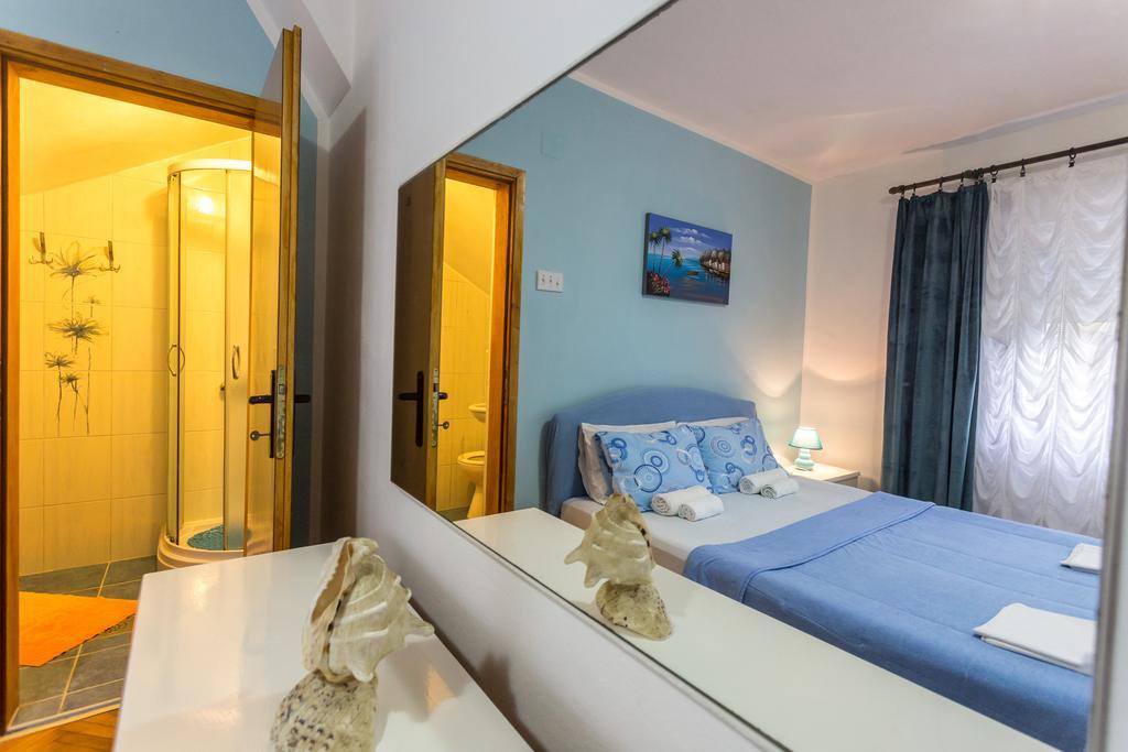 Adriana Apartments Herceg Novi Esterno foto