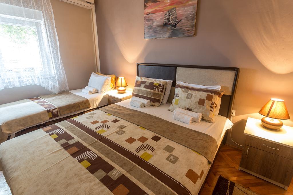 Adriana Apartments Herceg Novi Esterno foto