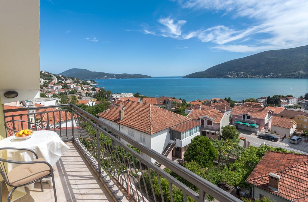 Adriana Apartments Herceg Novi Esterno foto