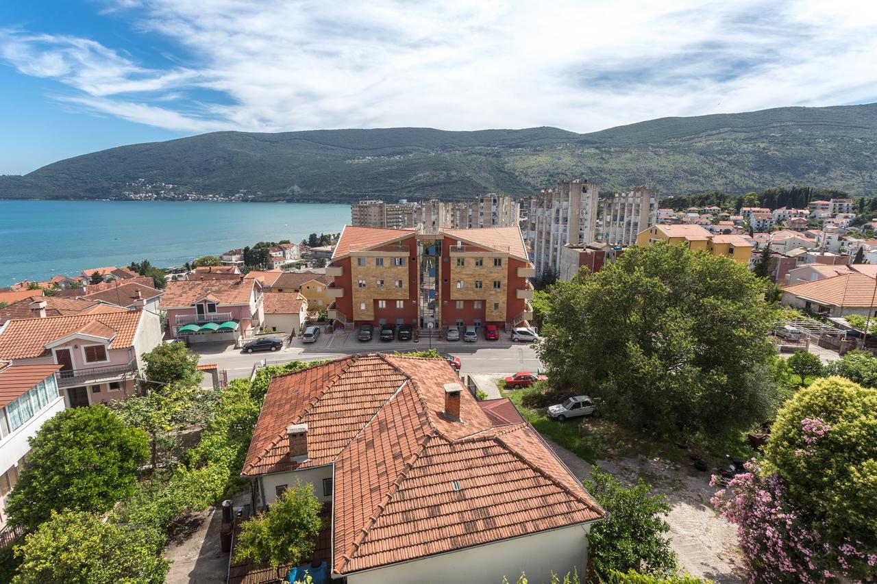 Adriana Apartments Herceg Novi Esterno foto