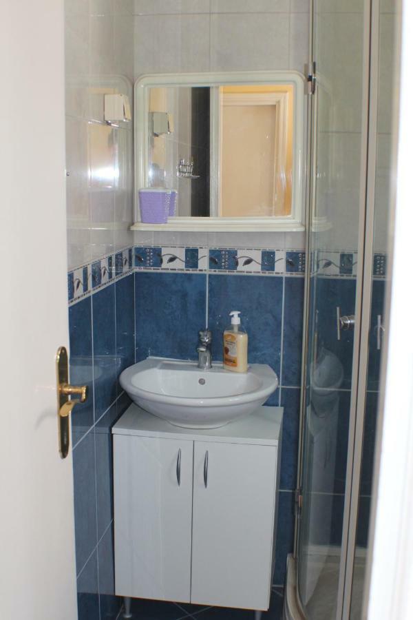 Adriana Apartments Herceg Novi Esterno foto
